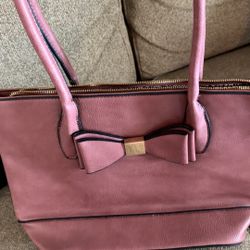 pink purse with bow ;; $5 in 33328