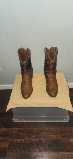Ariat cowboy boots