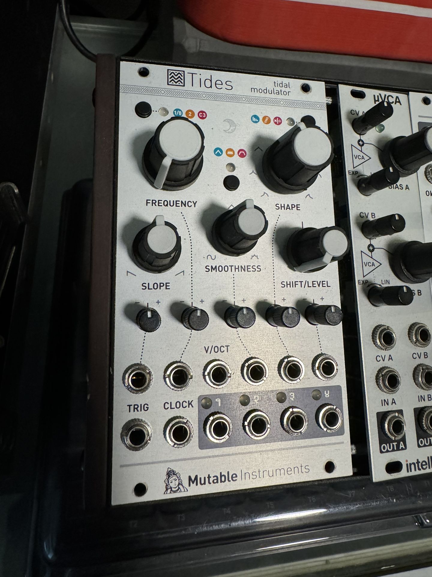 Mutable Instruments Tides V2 Eurorack Synth Module