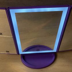 Rechargeable Light Up Mirror