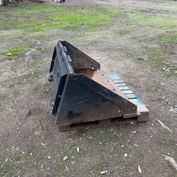 Bobcat Shovel 