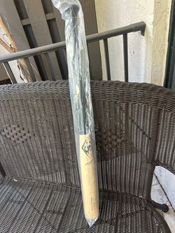 Louisville Slugger acuna wood bat