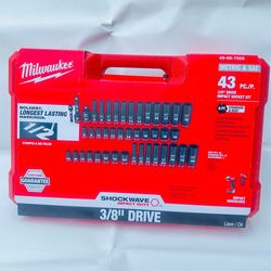 Milwaukee SHOCKWAVE 3/8 in. Drive SAE and Metric 6 Point Impact Socket Set (43-Piece)
