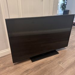 40 inch Insignia TV 