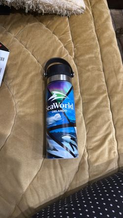 Sea world Orlando reusable bottle water