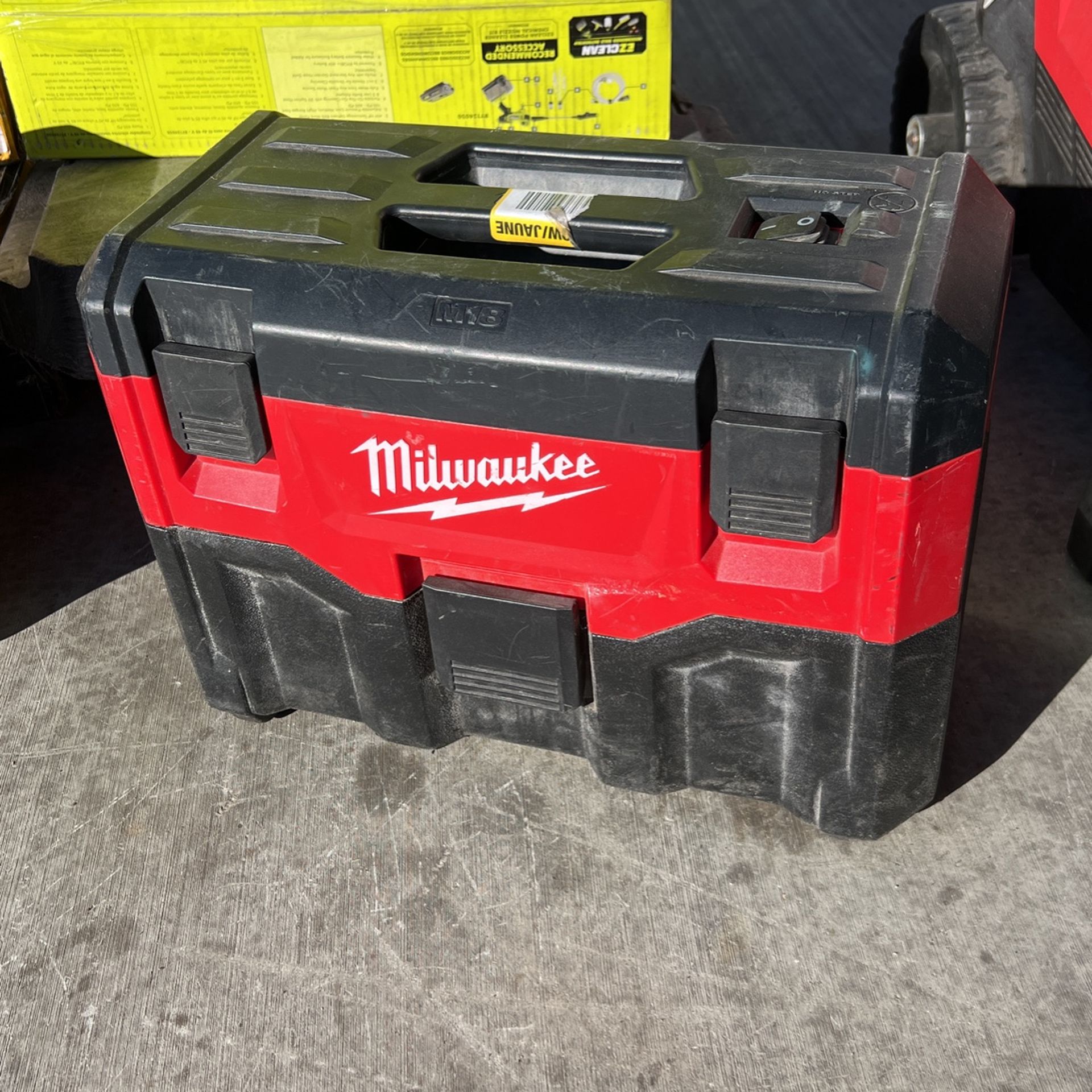 Milwaukee M18 Vacuum for Sale in Anaheim, CA OfferUp
