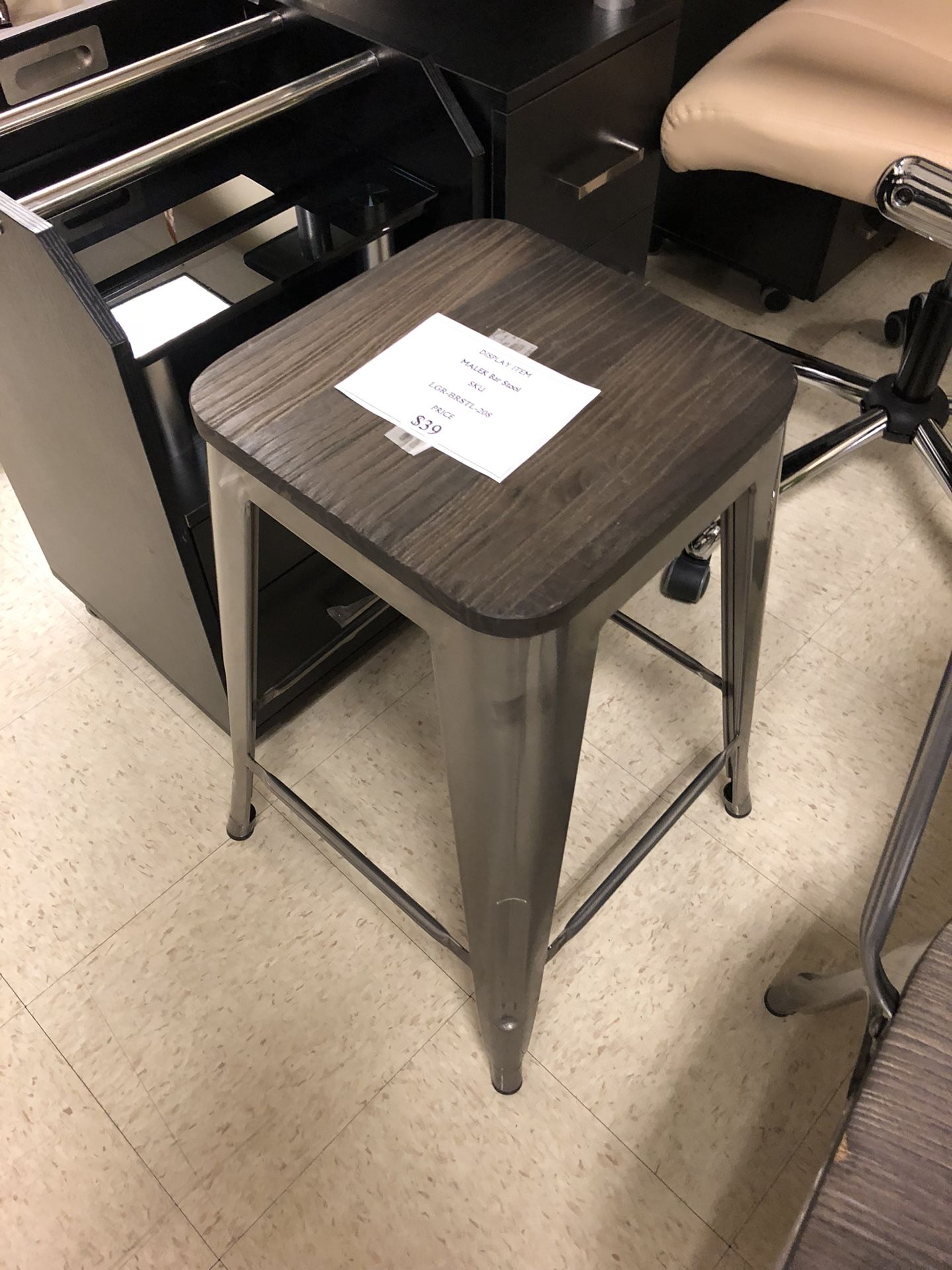 Metal Bar Stool with Wooden Seat