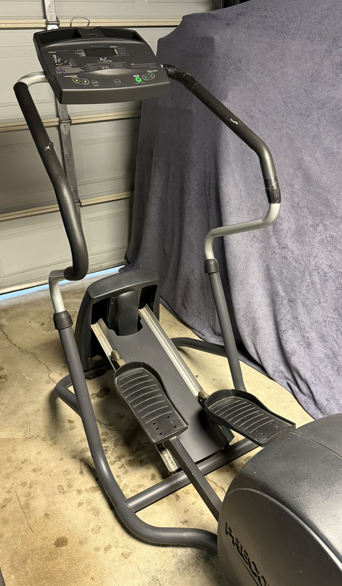 Precor Elliptical EFX5.21si