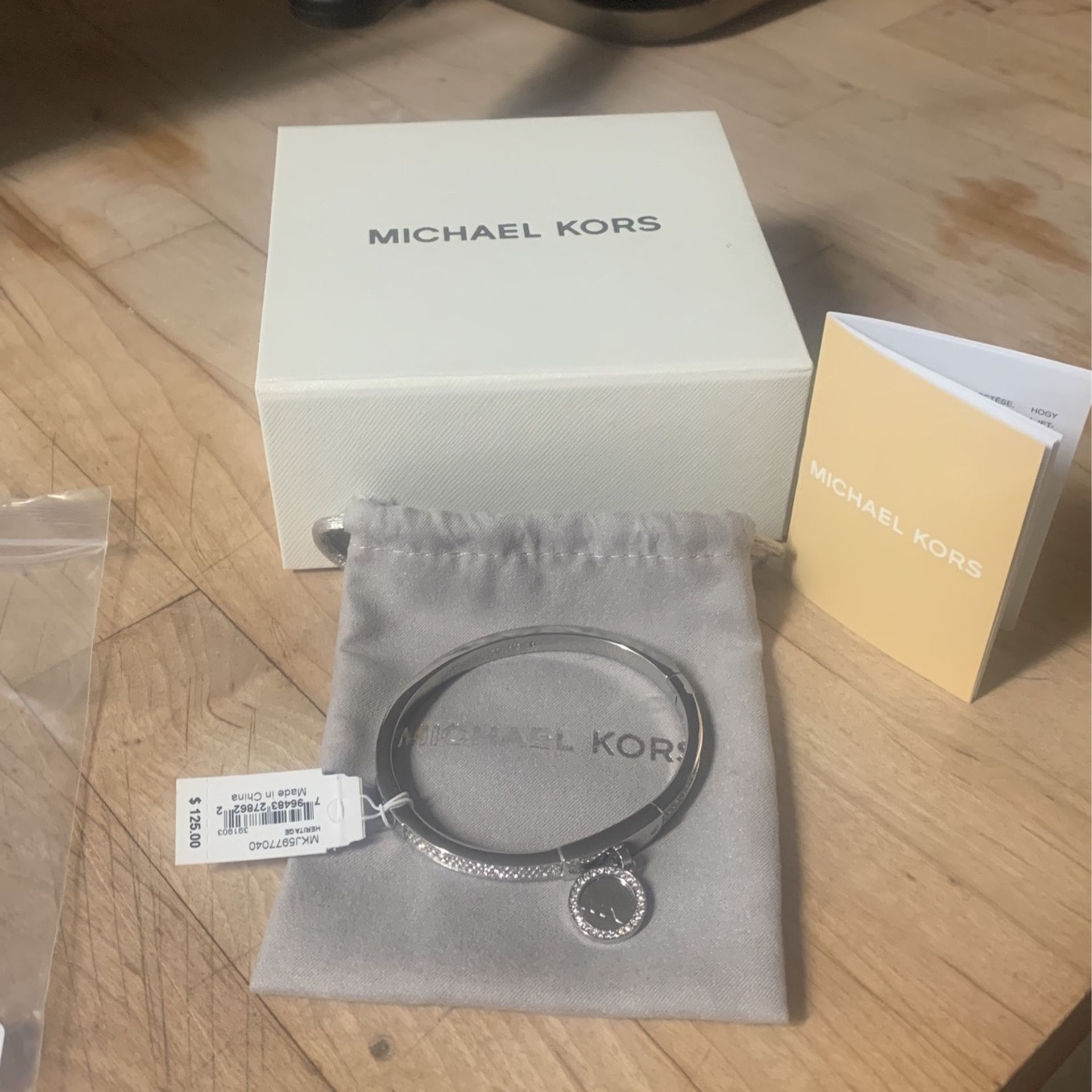 Womens Michael Kors Bracelete