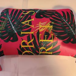 NWT VICTORIA'S SECRET  Duffle Bag
