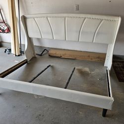 CA KING BED W/FRAME-HARDWARE