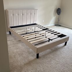Elegant Queen Bed Frame 