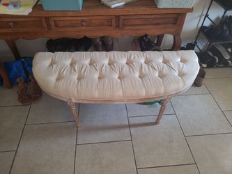 White ottoman