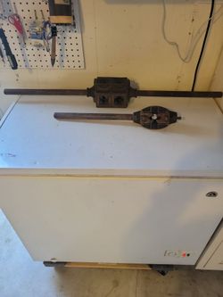 Type hand threader