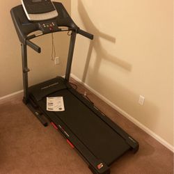 ProForm Fit 425 Treadmill for Sale in San Diego CA OfferUp
