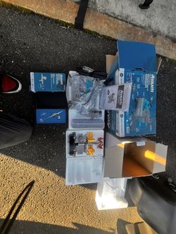 Avanti Professional Avanti Airbrush Compressor Combo Kit.