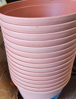 Plastic Pots Planters 6"H x 8" W (lot of 10)