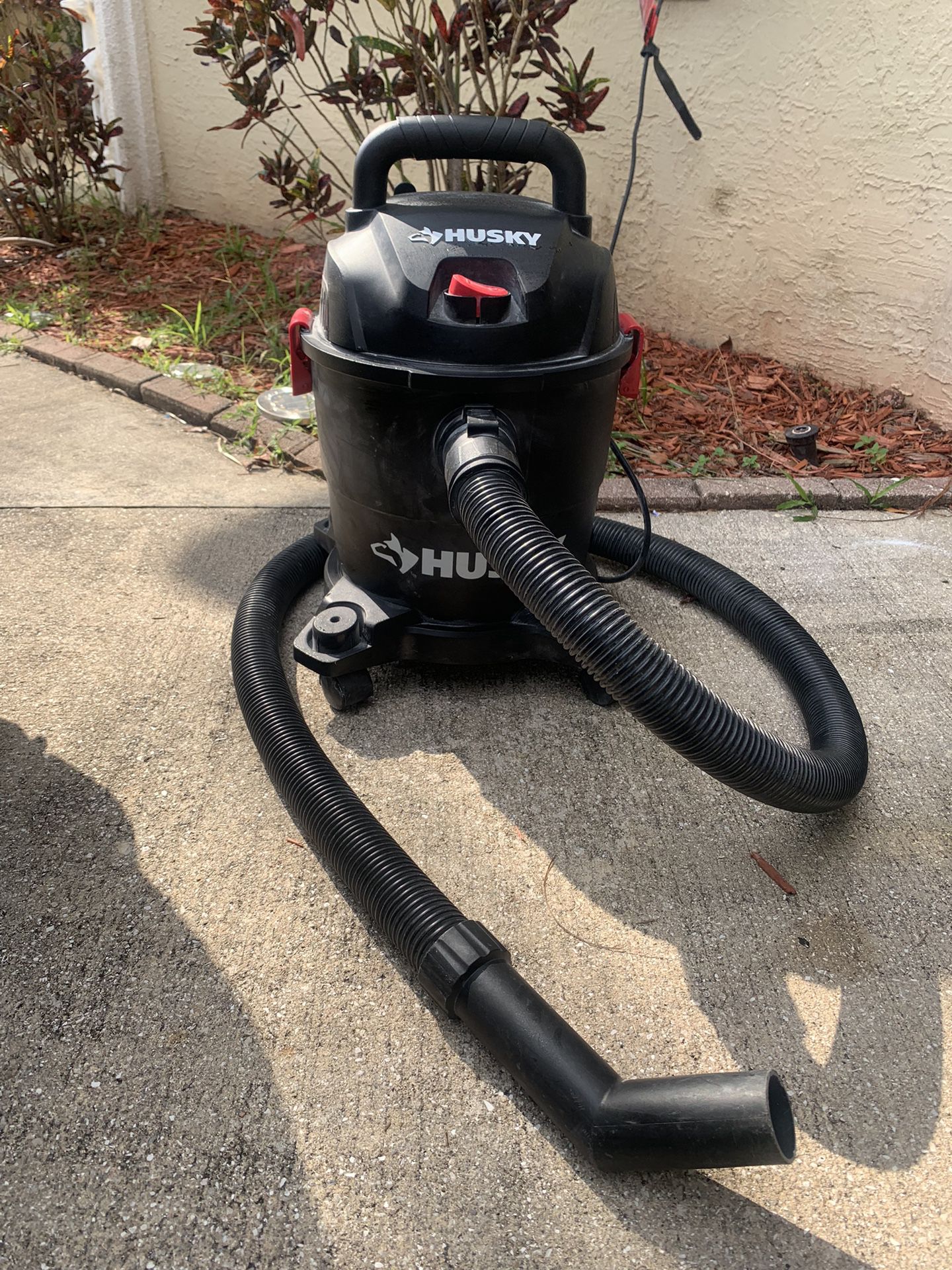 Husky 4 Gal. Poly Wet/Dry Vac Corded W/ Filter Hose & Accessories Electric Power