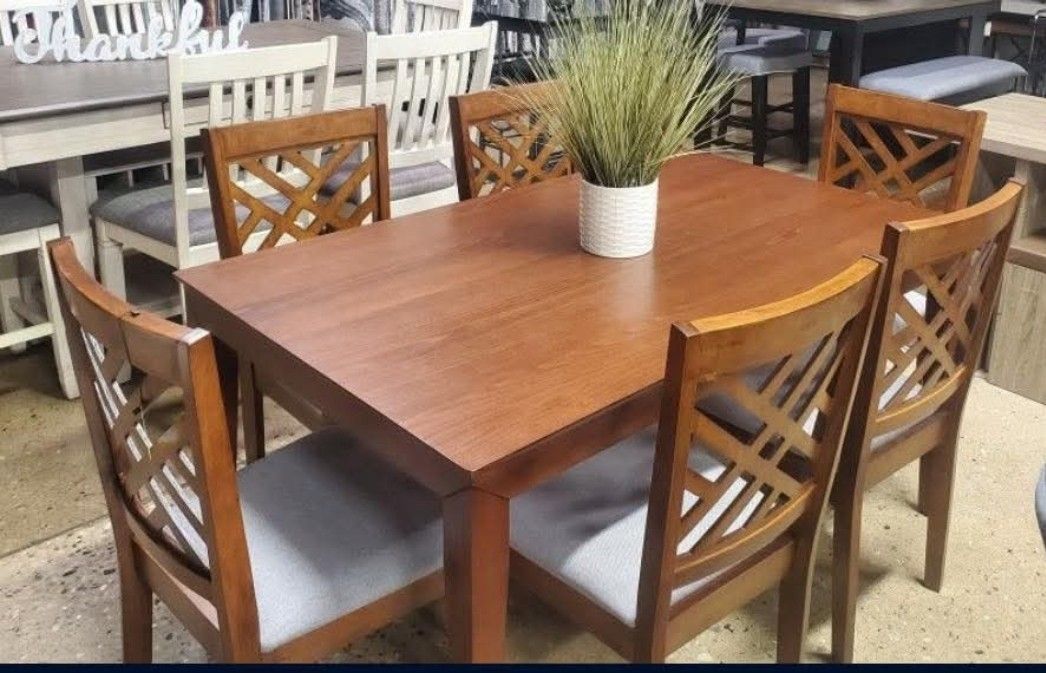 Beautiful Brown 7 Pc Dining Set With 6 Chairs