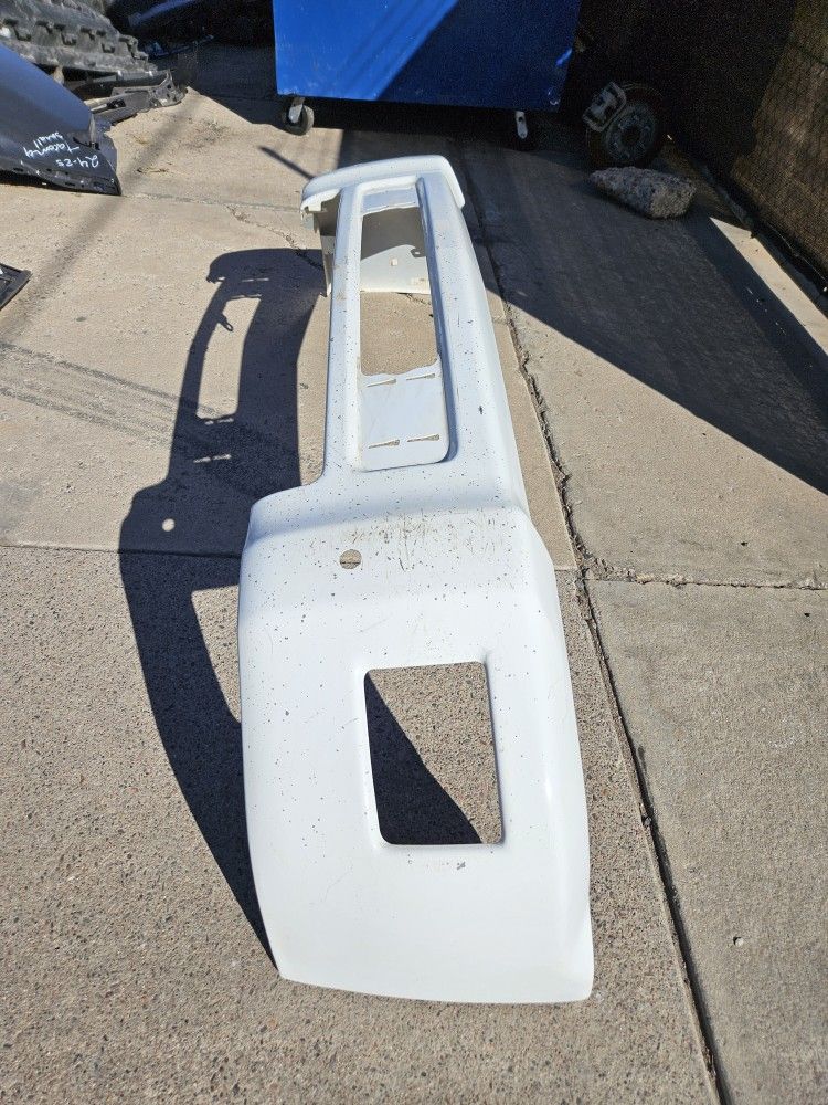 Chevy Silverado 2500 Front Bumper Oem