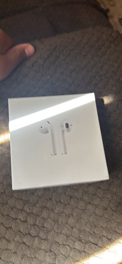 AirPods