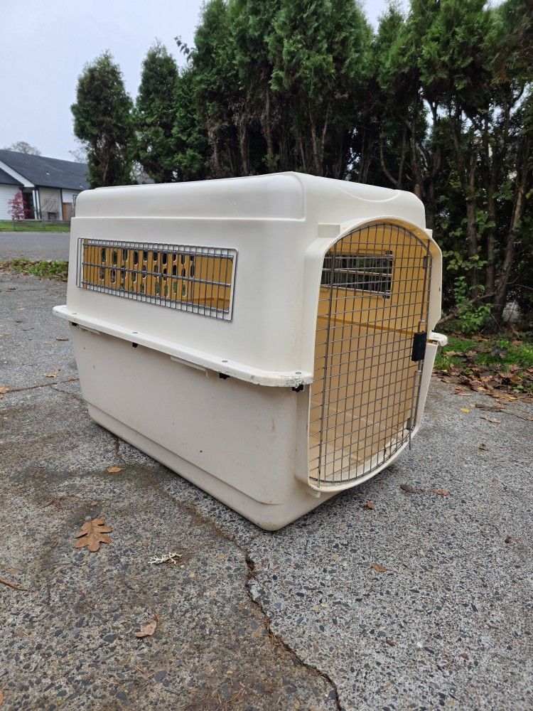 Petmate Ultra Vari Dog Kennel XL  40Lx27Wx30H