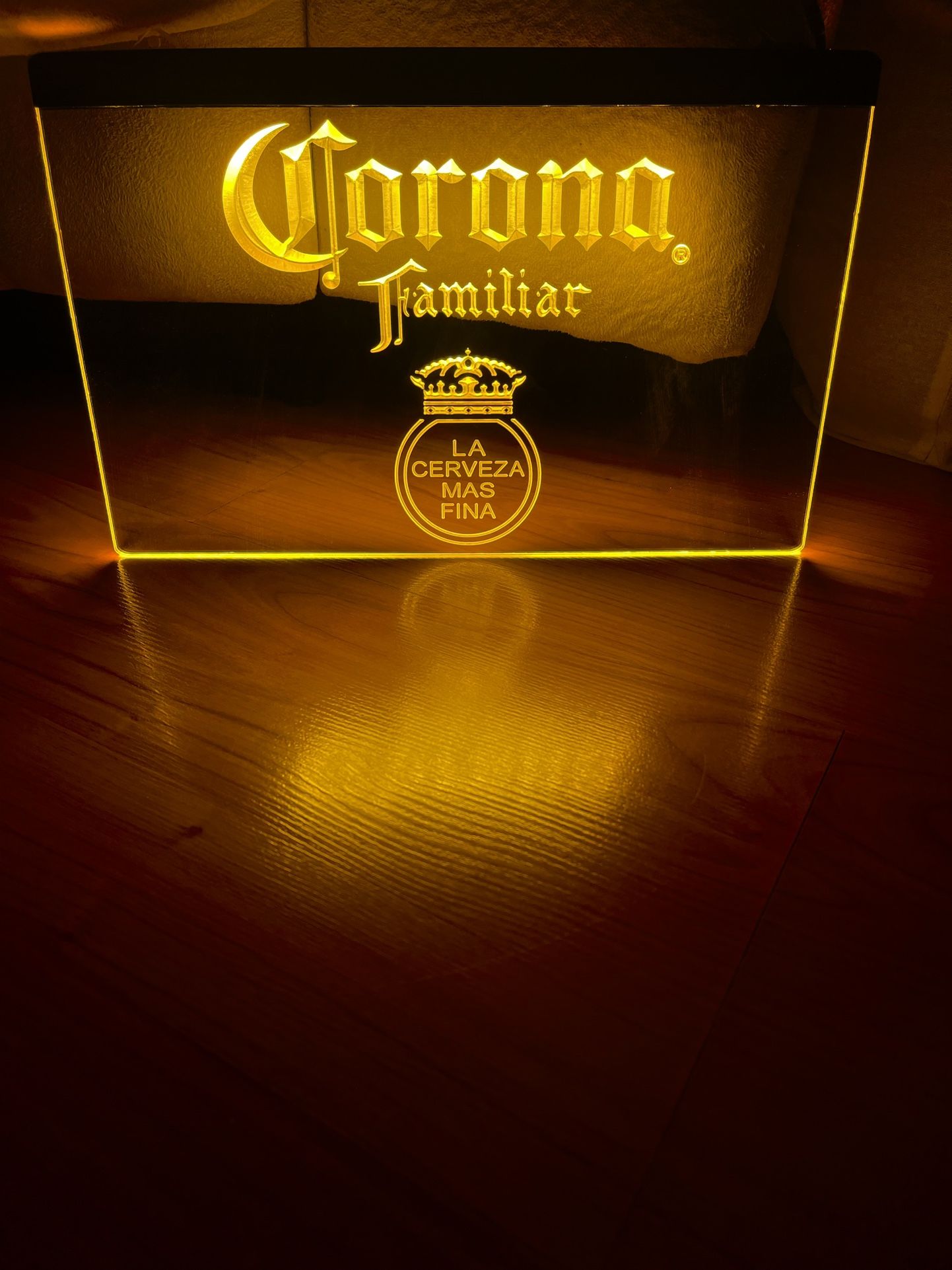CORONA FAMILIAR LED NEON GOLD LIGHT SIGN 8x12