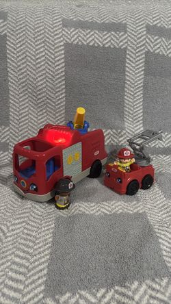FISHER PRICE LITTLE PEOPLE HELPING OTHERS FIRE TRUCK