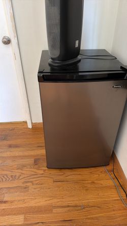 Mini fridge
