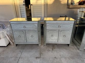 4 piece Bedroom Set (Furniture)
