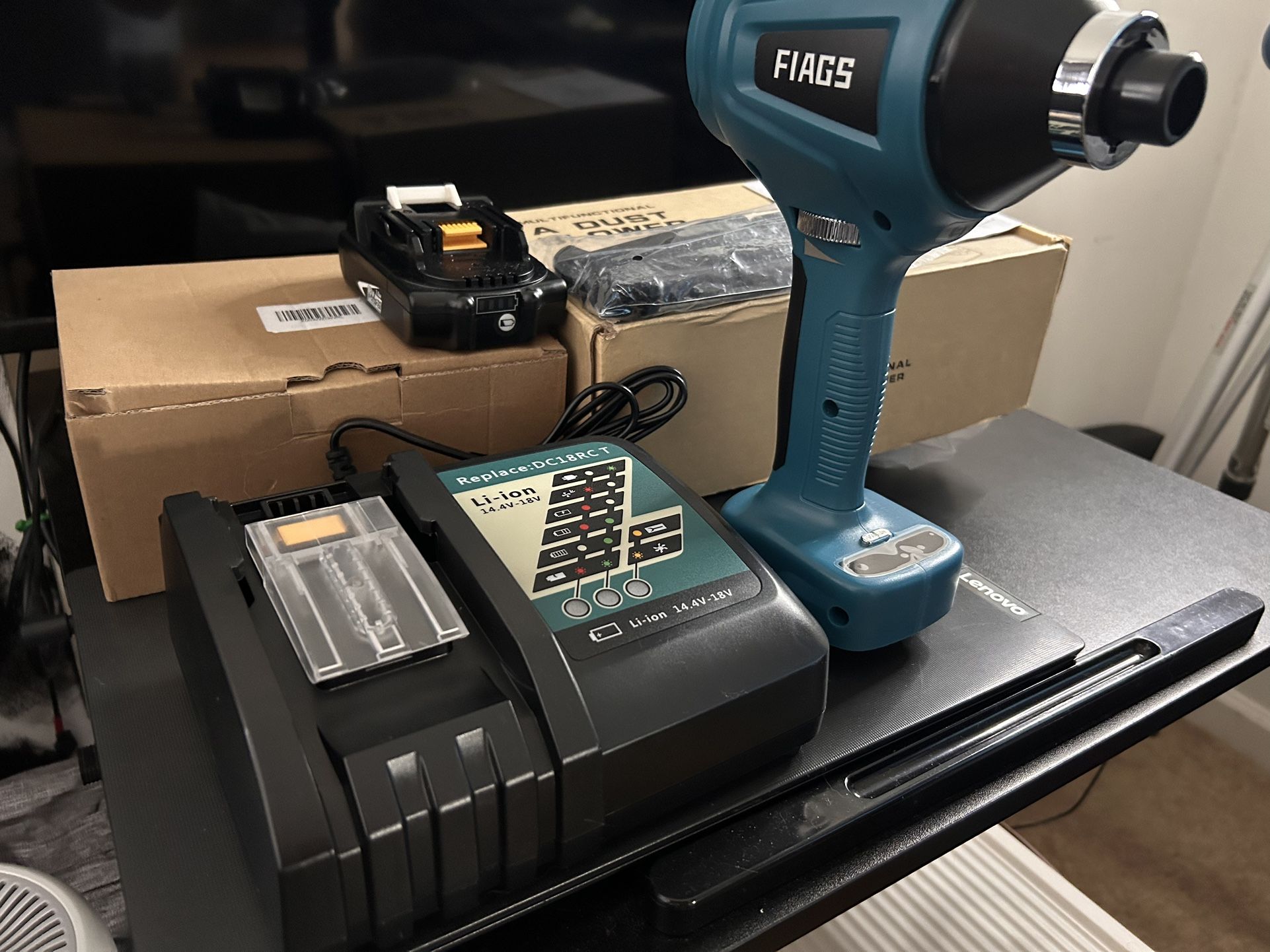 Wireless Makita Dust Blower