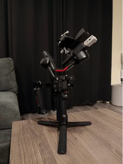DJI RS4 with tracking module