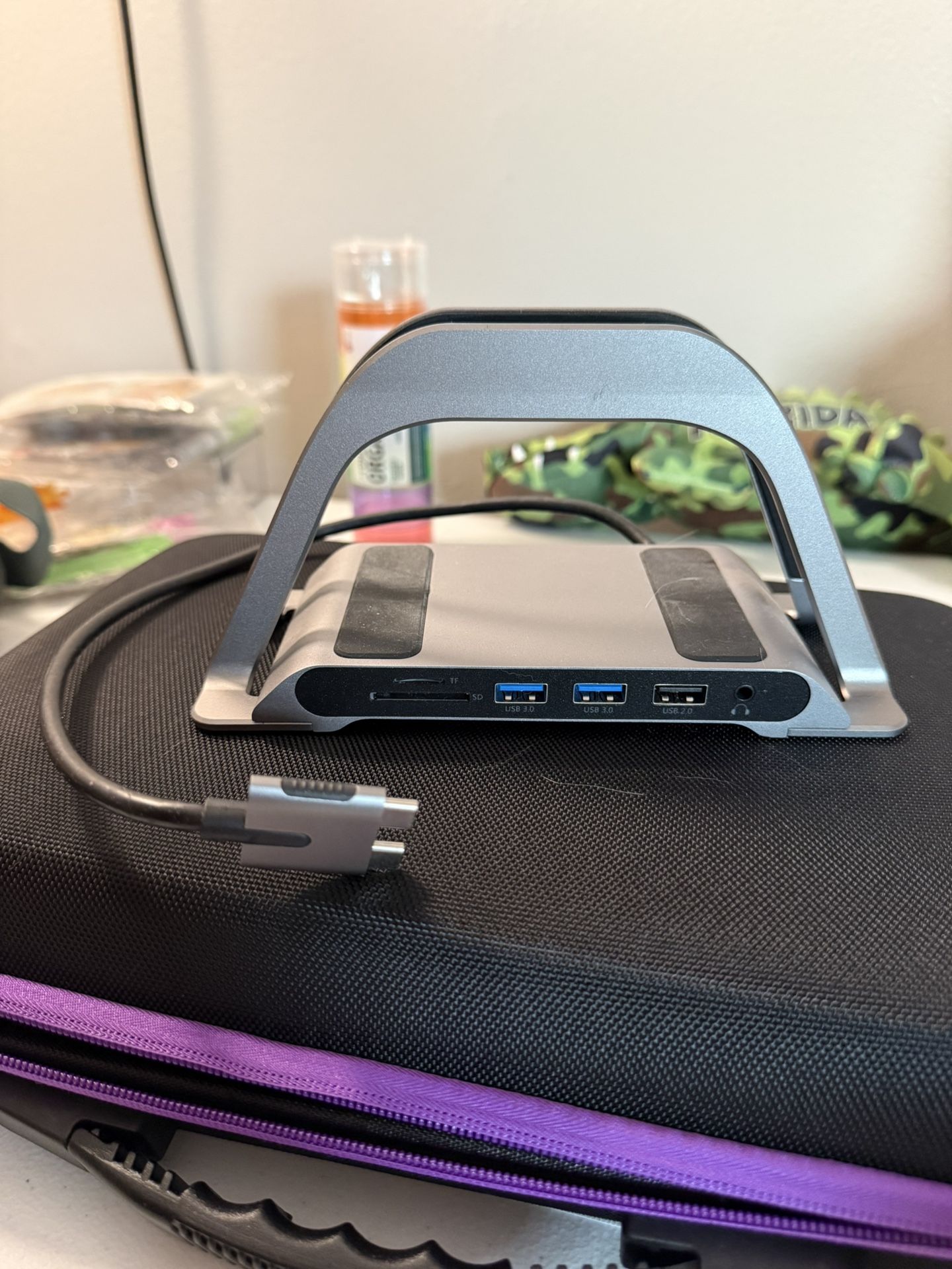 MacBook Vertical Dock