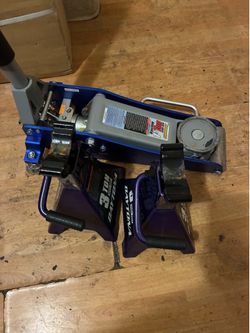 1.5 Ton Floor Jack w/3 Ton Jack Stands