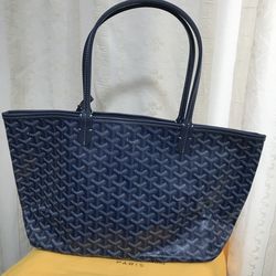 Goyard Bag Canvas Shopping Bag Ladies Handbag Shoulder for Sale in Indio,  CA - OfferUp