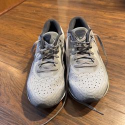 Saucony Sneakers Size 9.5 Women’s 