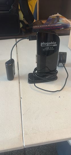 Pluggable Ud – 3900 Usb Docking Station Basically New