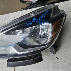 Nissan sentra left Headlight oem