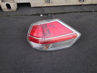 Nissan rogue Taillight