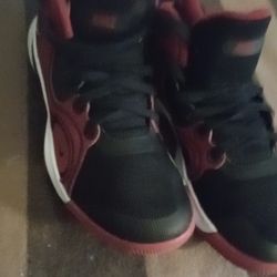 Mens 6.5 Nike Mid 2 Like New