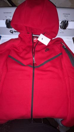 Red Nike tech size L