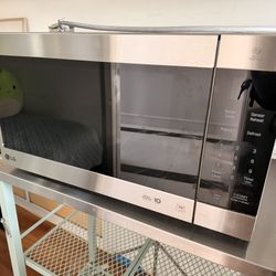 LG Microwave 