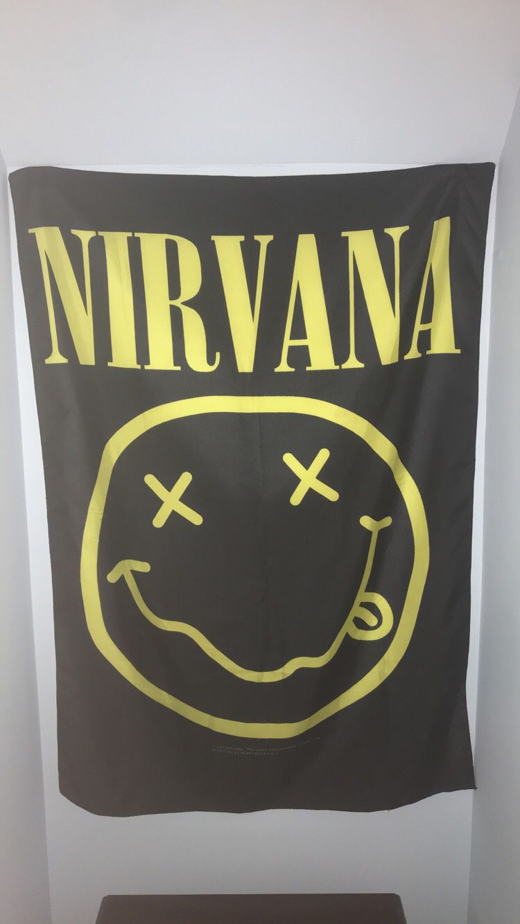 1995 The Giant Brand NIRVANA VINTAGE FLAG SMILEY FACE BLACK YELLOW