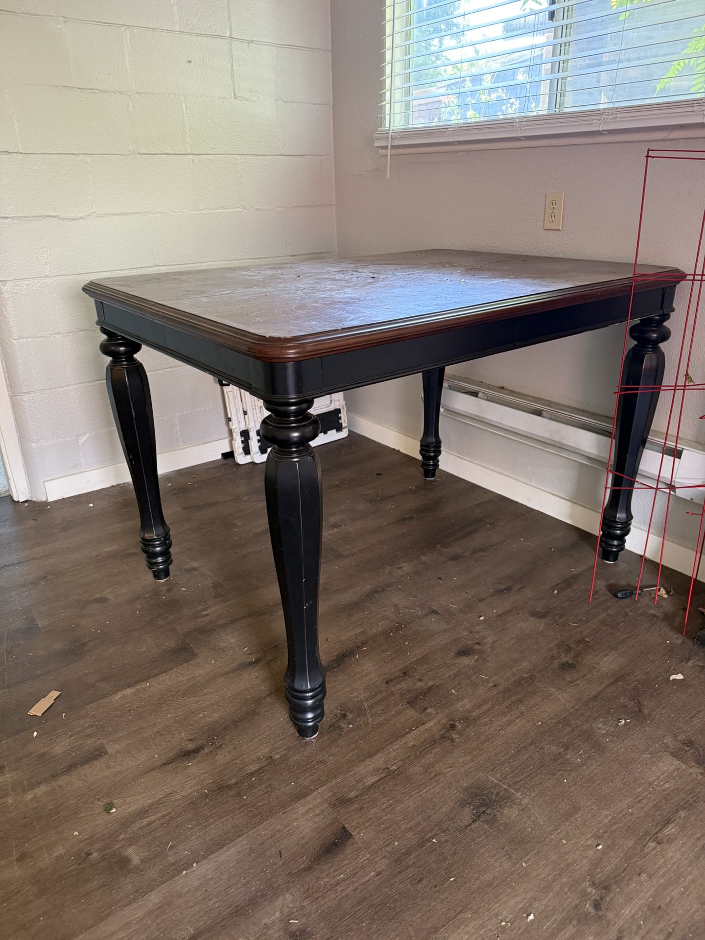 Dining Room Table With Leaf