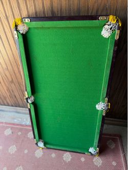 Kids pool table