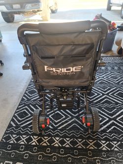 Electric wheelchair