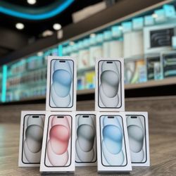 iPhone 15 & 15 Plus Available (Unlocked) ( Payment Plans Available / Planes De Pagos Disponibles ) 