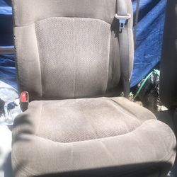 Chevy Silverado 2000 Passenger seat
