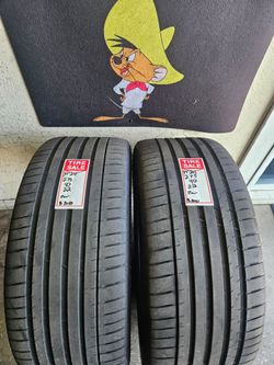 275/40/22 Michelin Tires (2)