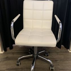 White Office/makeup Chair